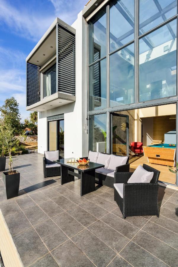 Adorno Luxury Villas Horafákia Kültér fotó